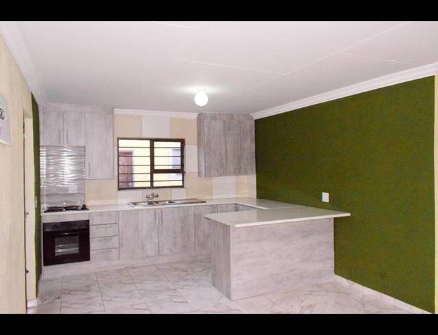 4 BEDROOM HOUSE FOR SALE IN NALEDI